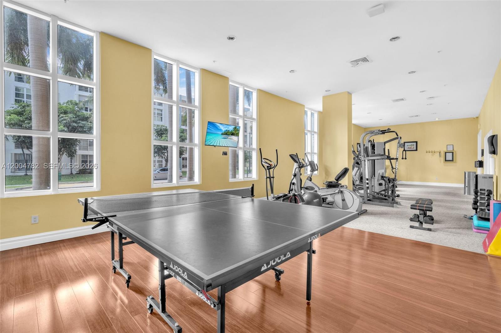 KING DAVID OF SUNNY ISLES - Residential