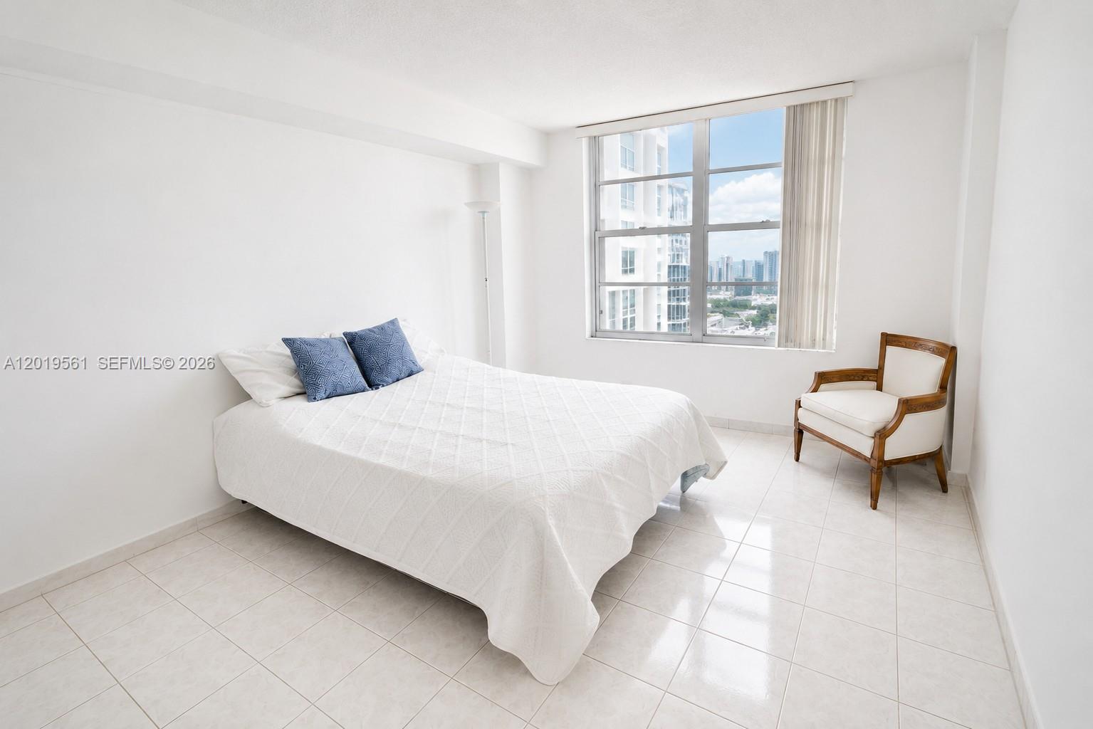 WINSTON TOWERS 300 CONDO - Residential