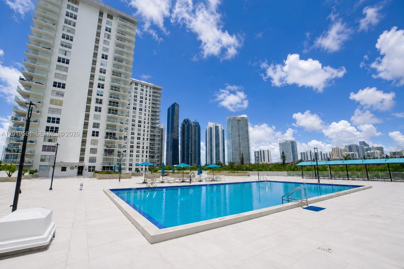 WINSTON TOWERS 300 CONDO - Residential