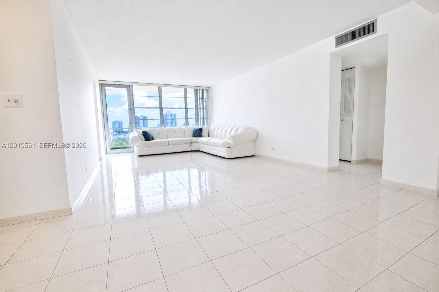 WINSTON TOWERS 300 CONDO - Residential