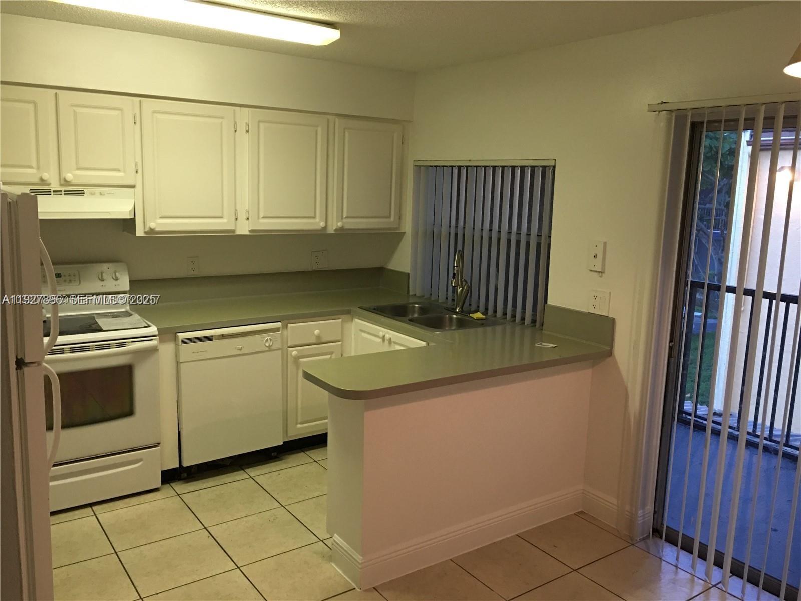ARBOR KEYS CONDO - Residential Lease