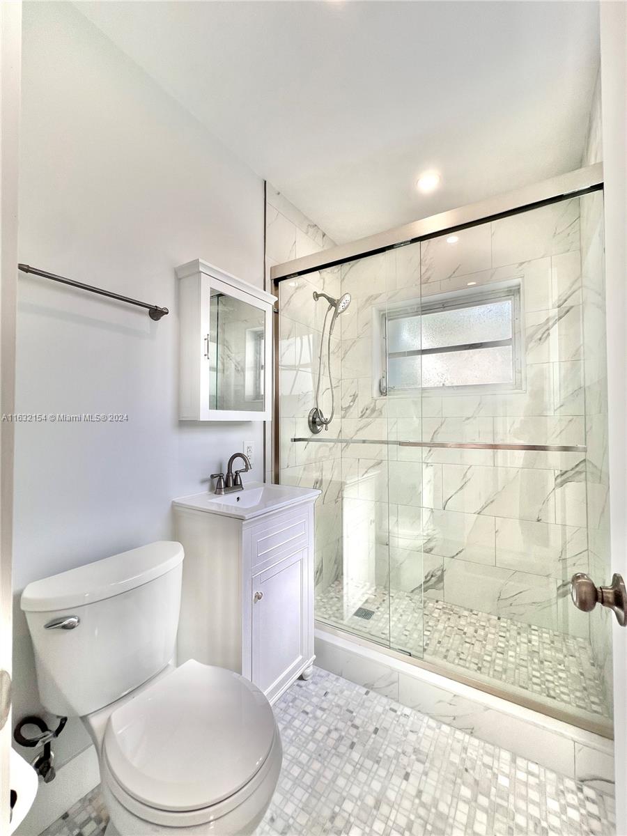 SILVER BLUFF EST-SEC B - Residential Lease