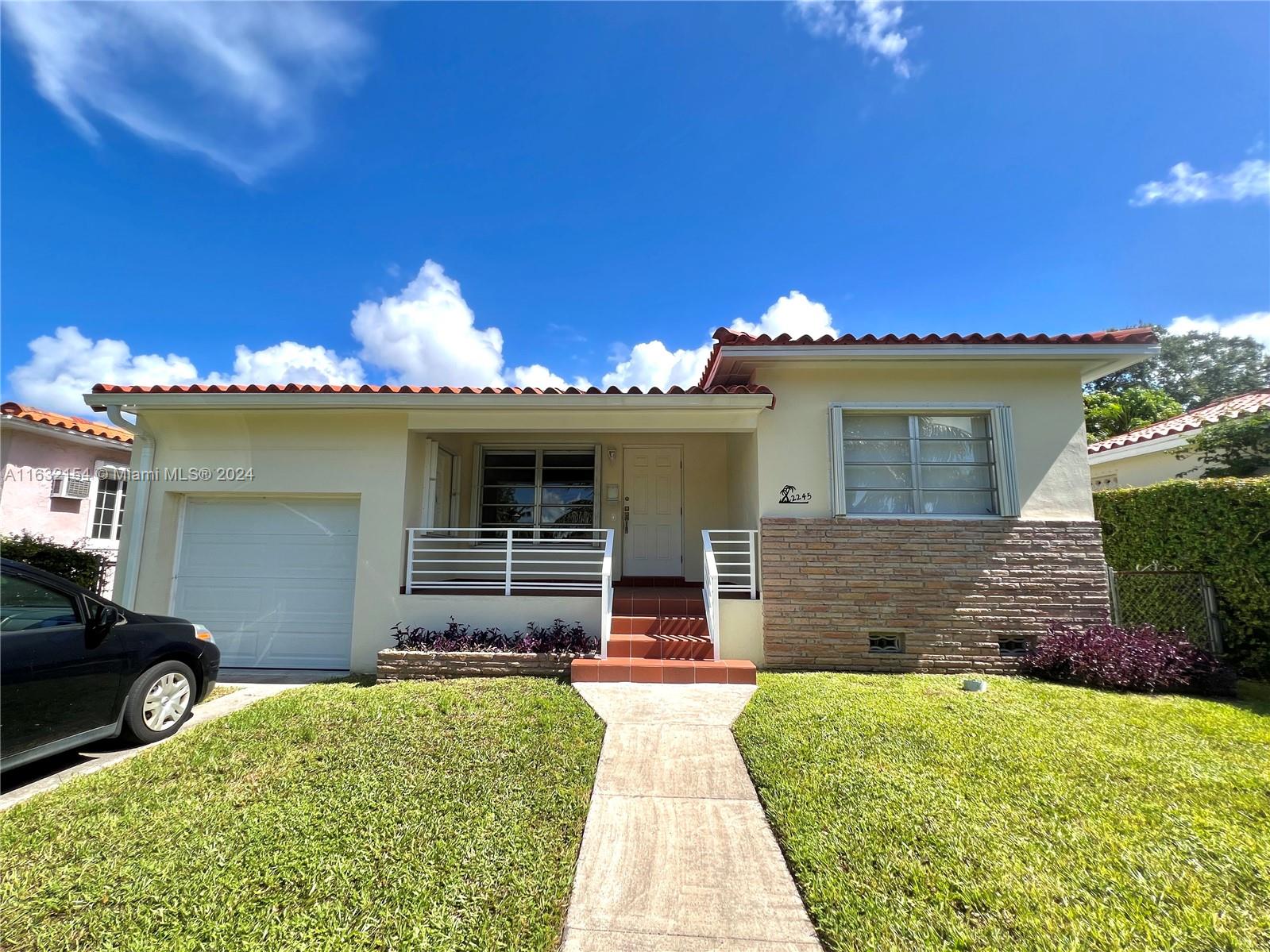 SILVER BLUFF EST-SEC B - Residential Lease