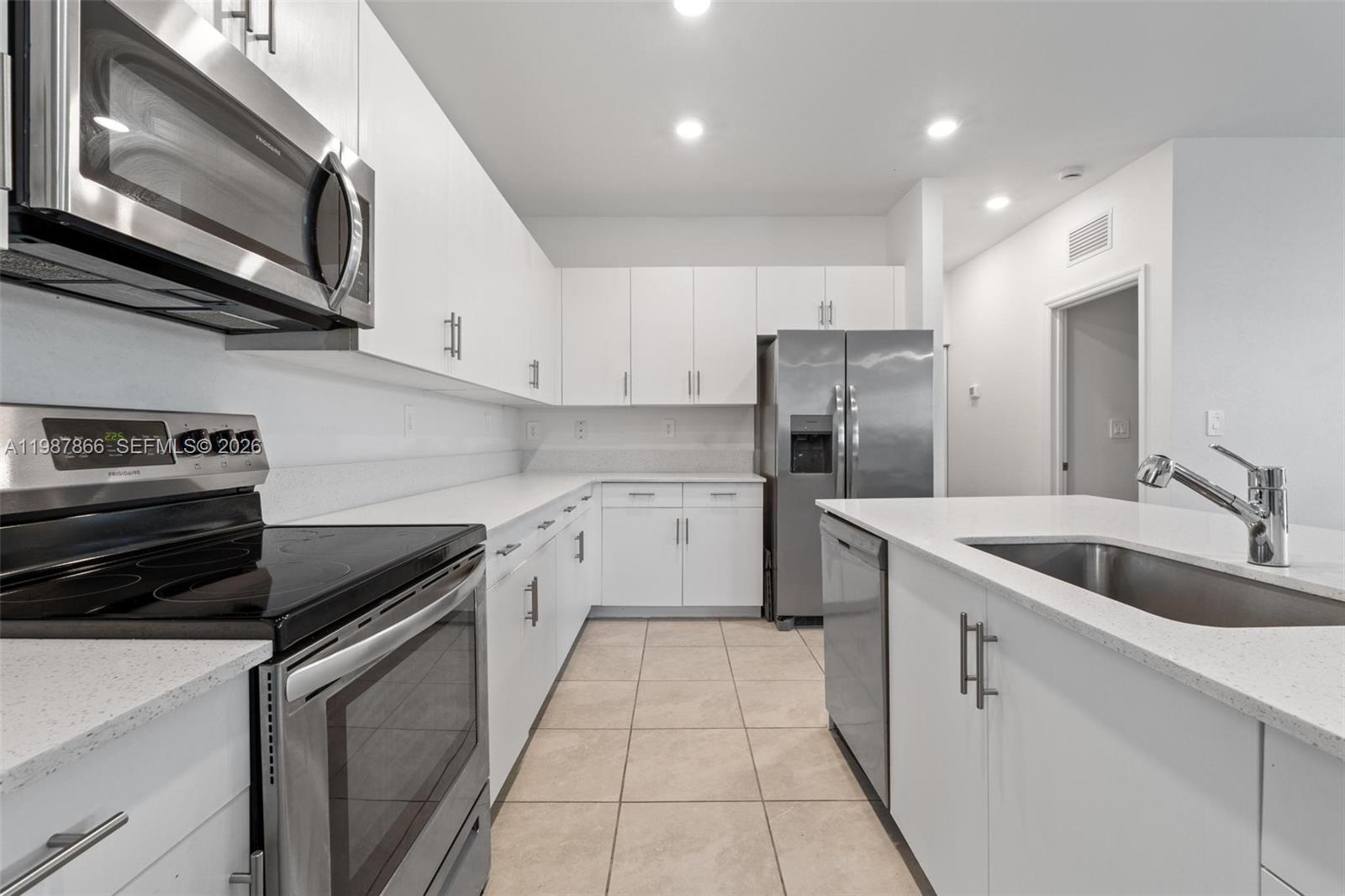 ESTATES AT SILVER PALM - Residential Lease