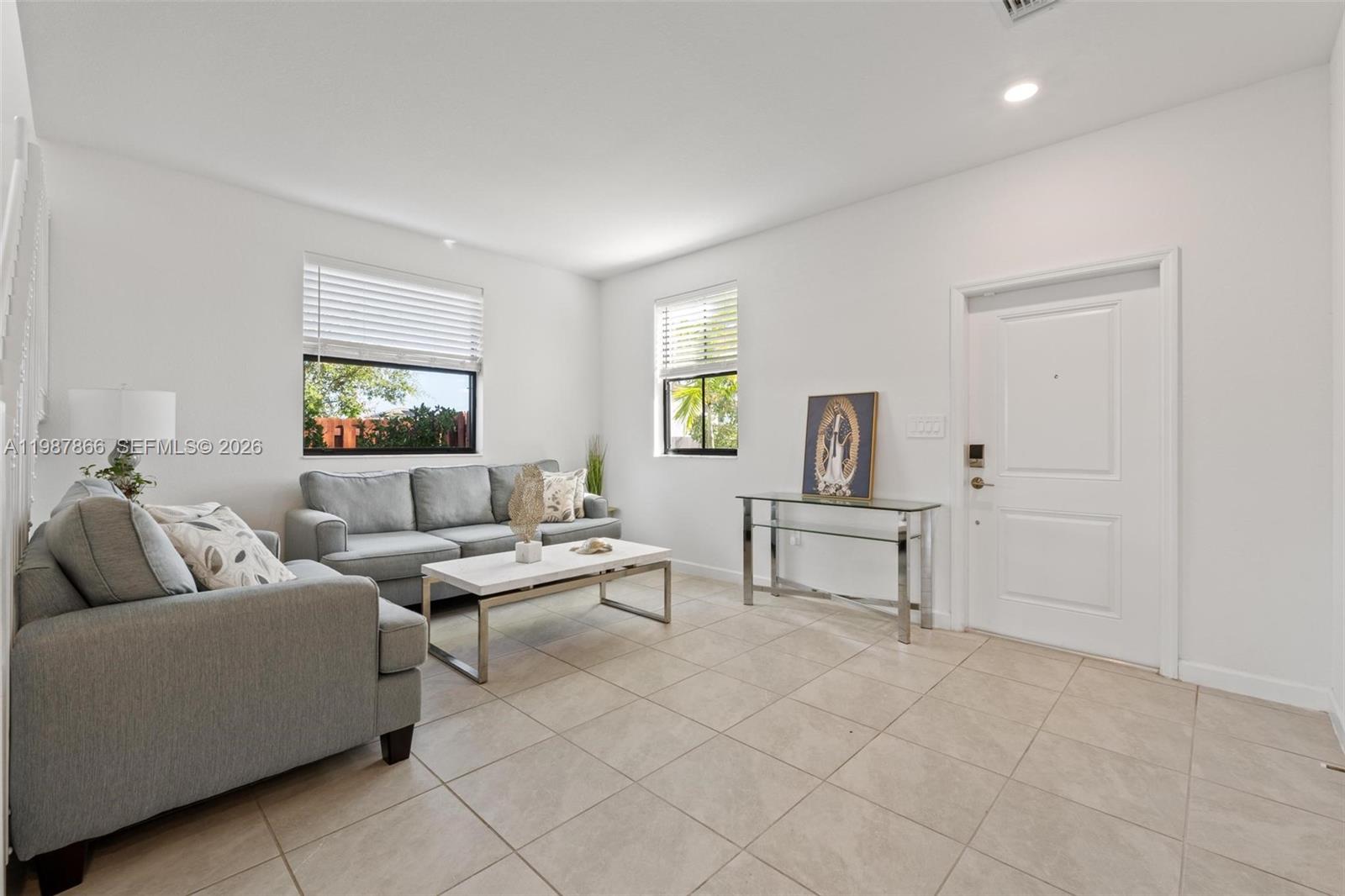 ESTATES AT SILVER PALM - Residential Lease