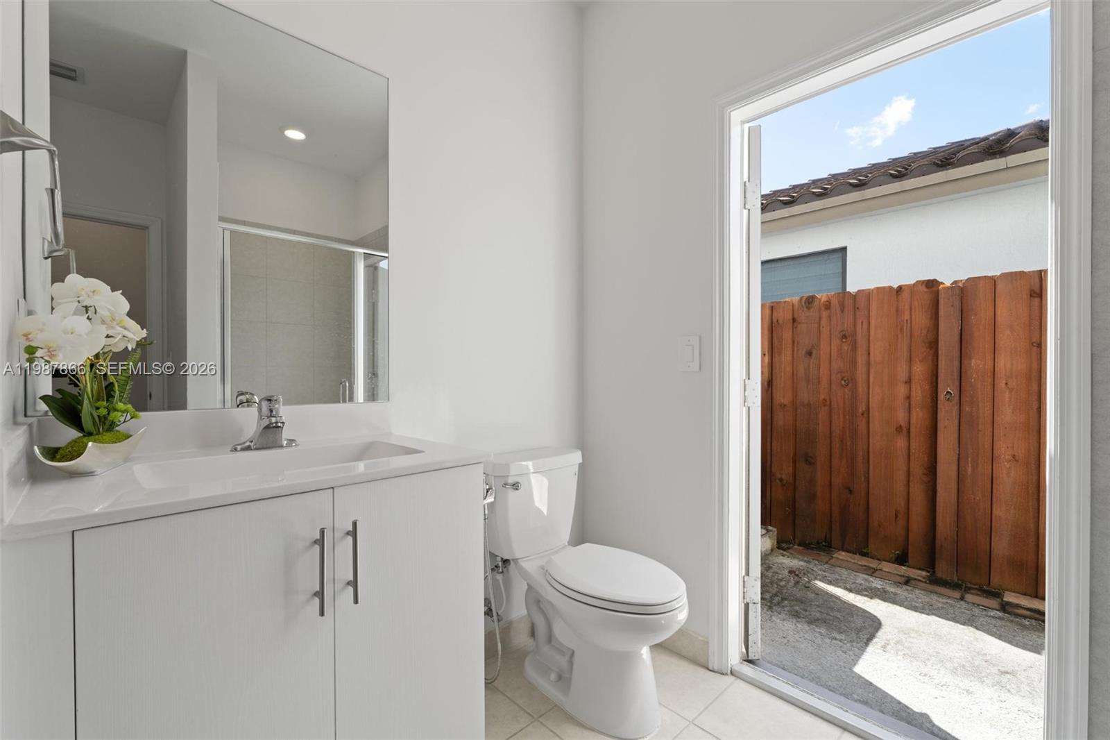 ESTATES AT SILVER PALM - Residential Lease