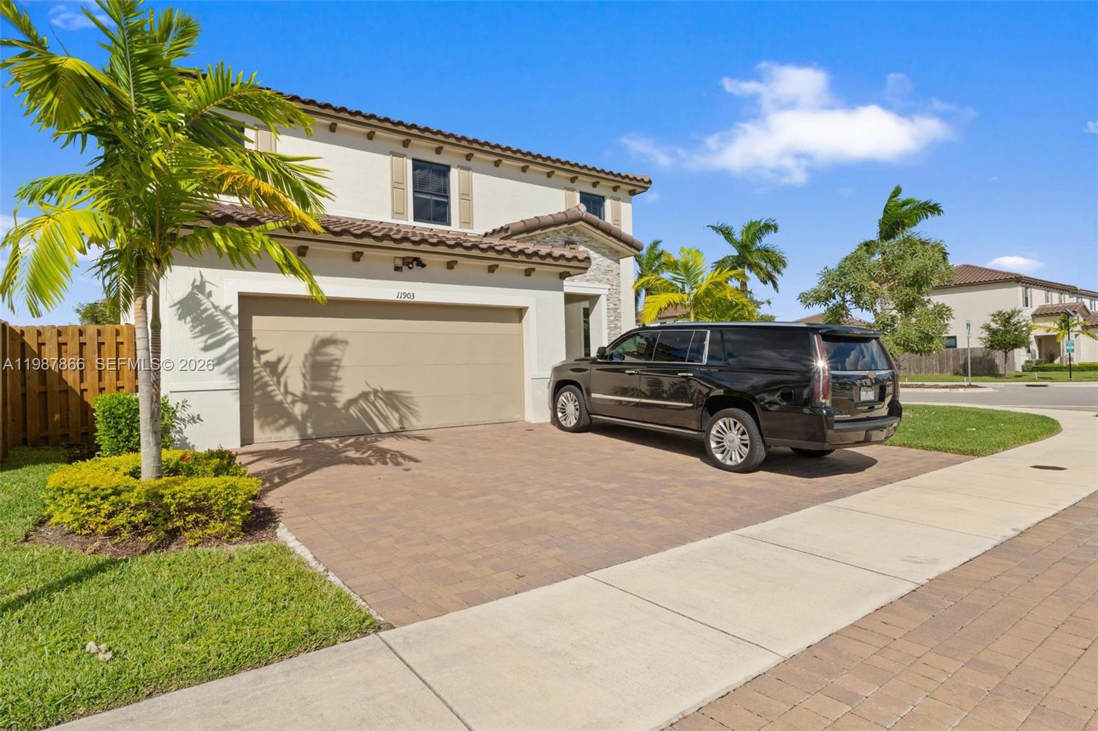 ESTATES AT SILVER PALM - Residential Lease