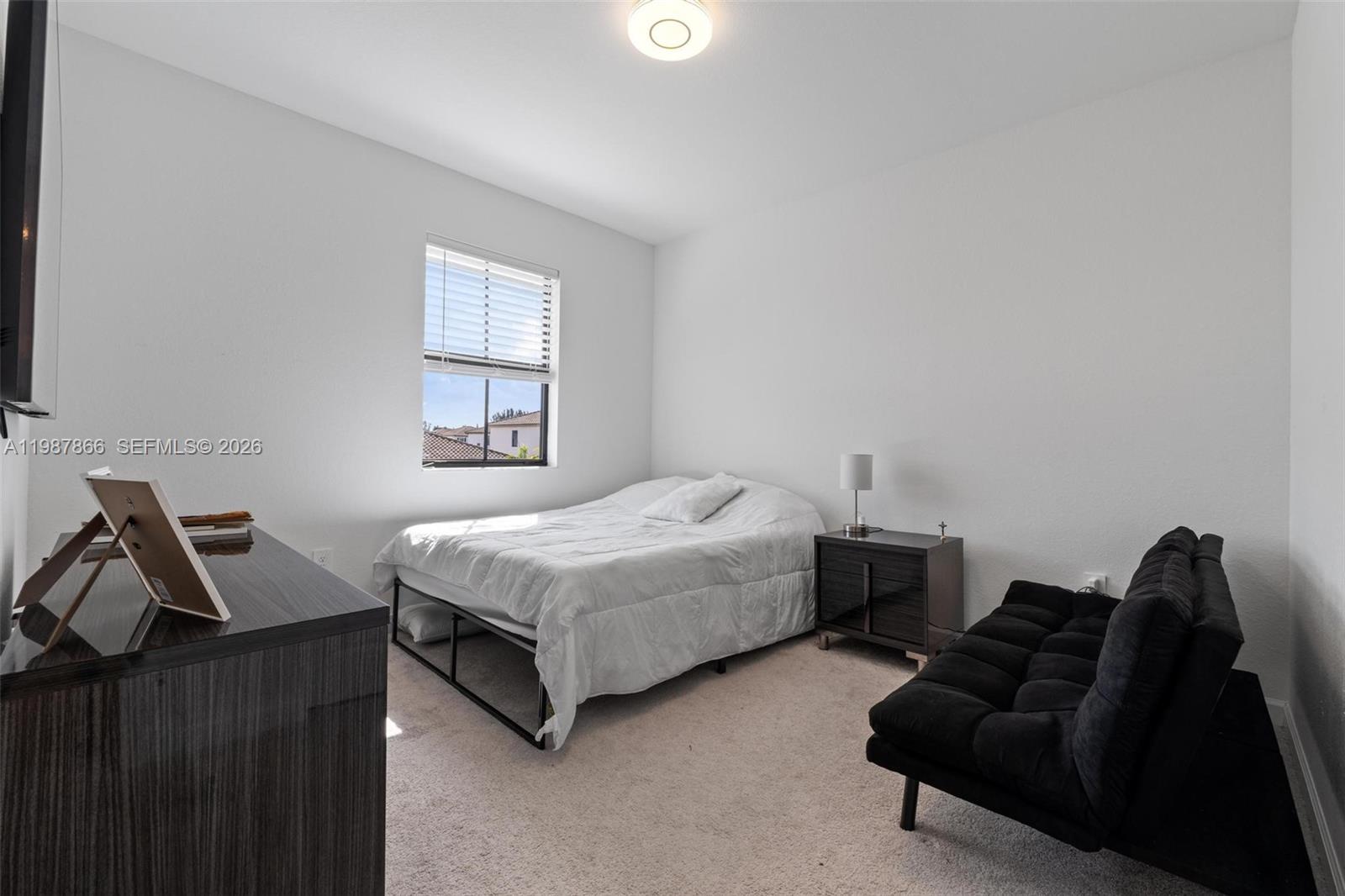 ESTATES AT SILVER PALM - Residential Lease