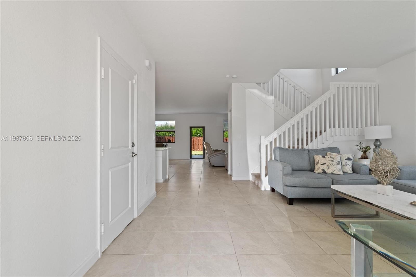 ESTATES AT SILVER PALM - Residential Lease