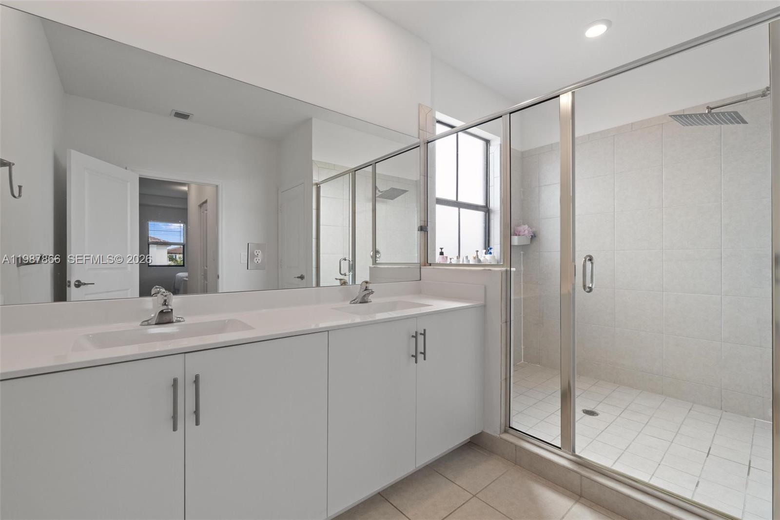 ESTATES AT SILVER PALM - Residential Lease