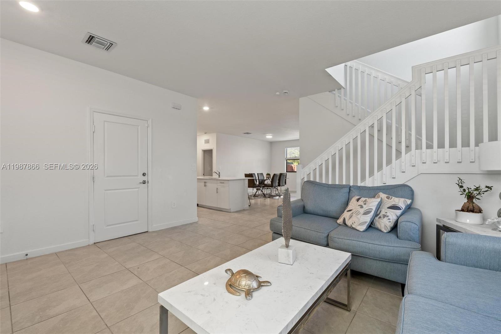 ESTATES AT SILVER PALM - Residential Lease