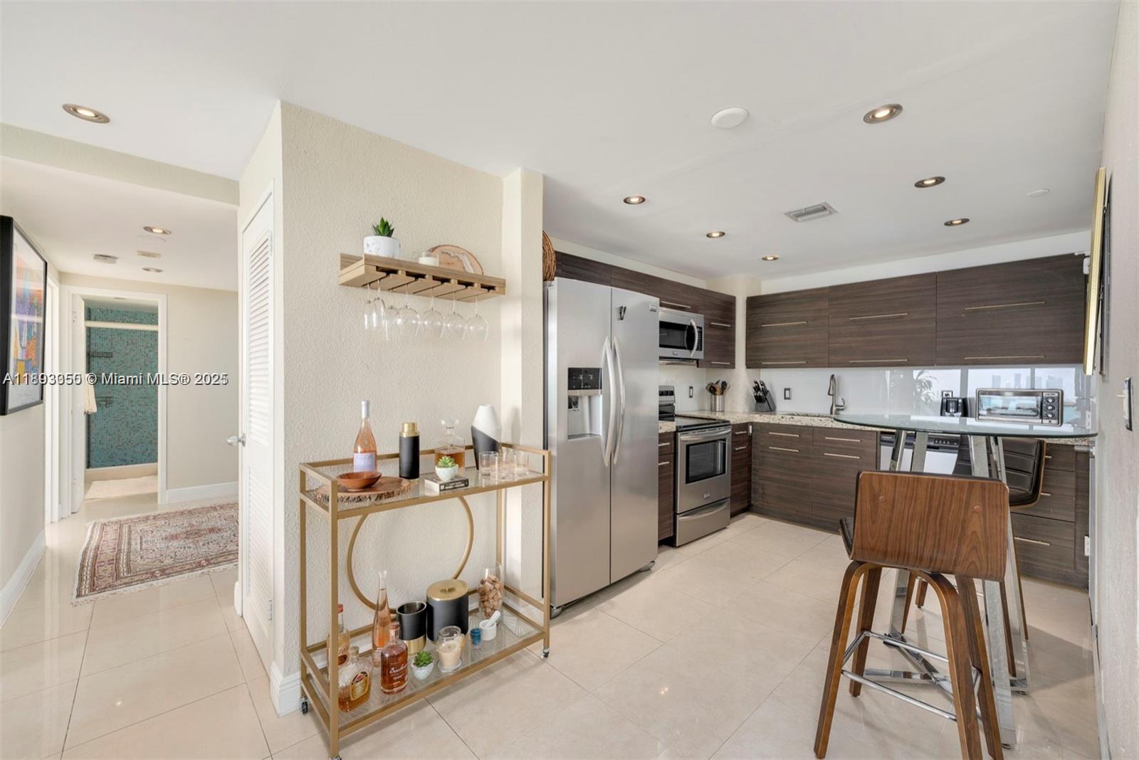 MIRADOR 1200 CONDO - Residential Lease