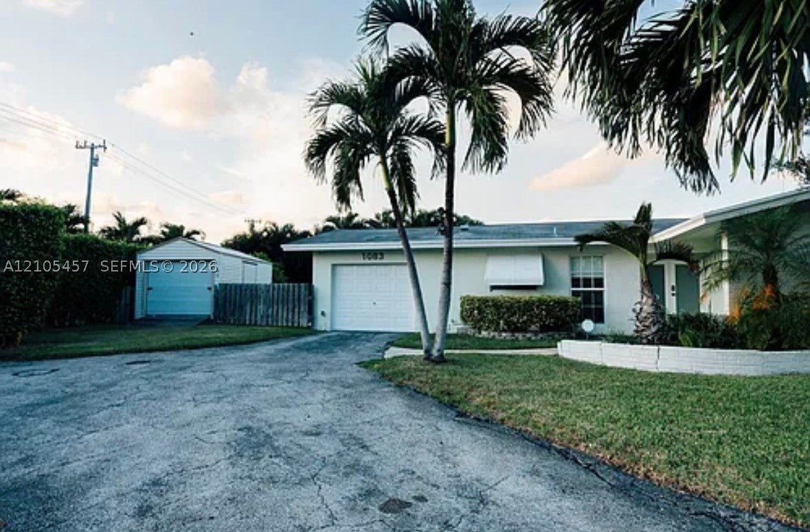 1083 SW 25th Ave