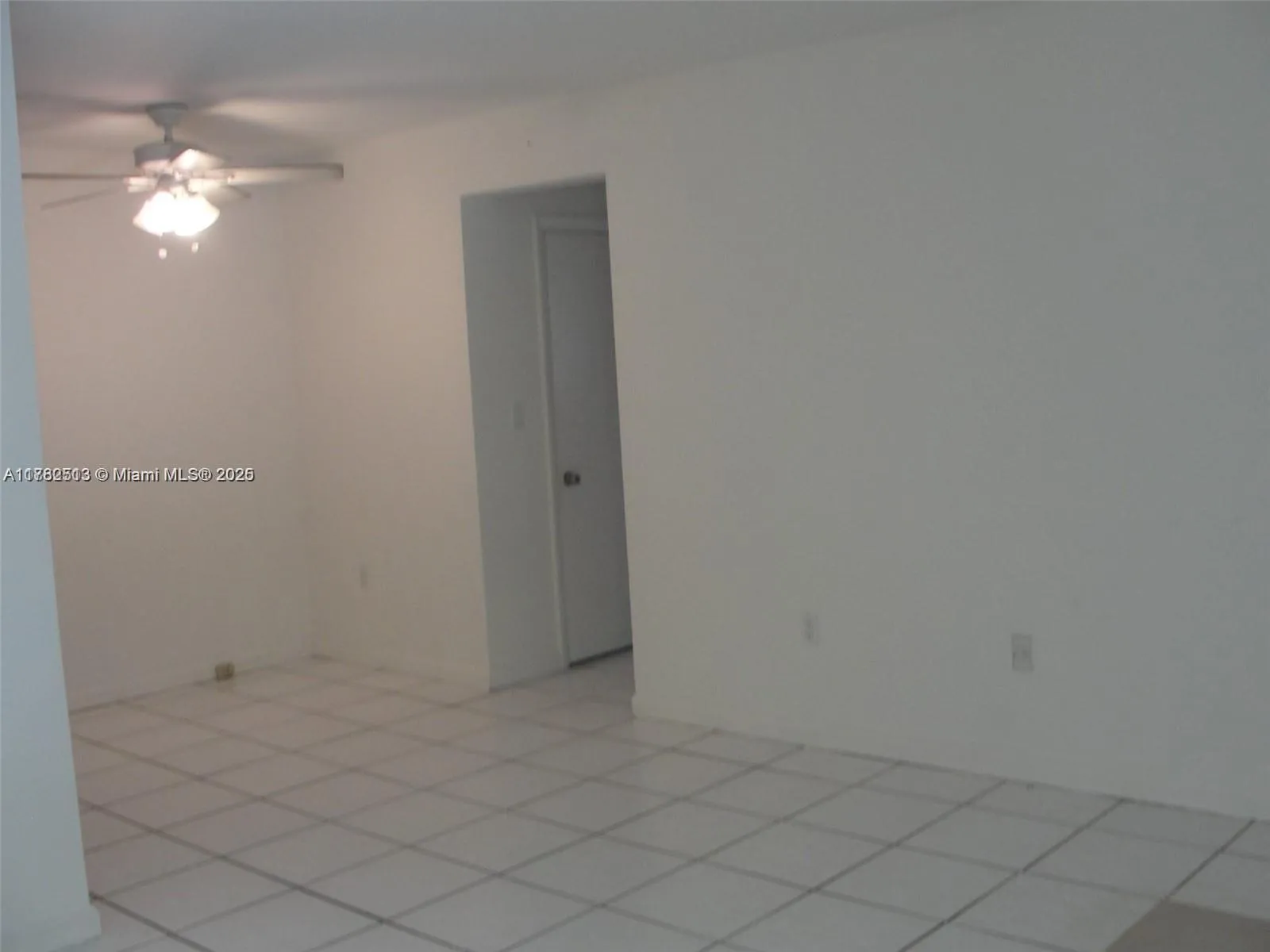 Coral Gables, Florida 33146, United States, 1 Bedroom Bedrooms, ,1 BathroomBathrooms,Residential,Pending,107359