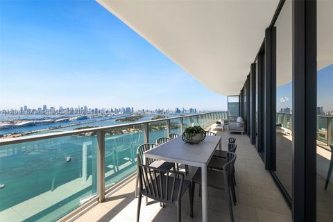 Tiny photo for 501 West Ave #4102, Miami Beach, FL 33139 (MLS # A12044871)