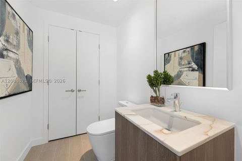 Tiny photo for 501 West Ave #4102, Miami Beach, FL 33139 (MLS # A12044871)