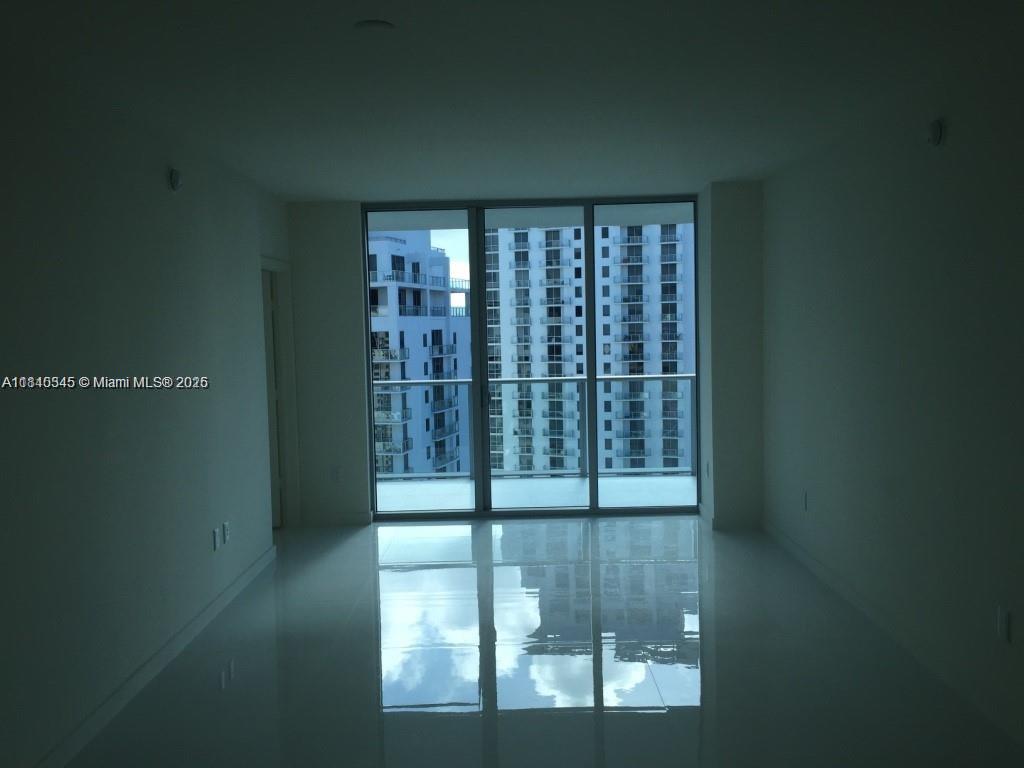 1100 S MIAMI AVE 3811