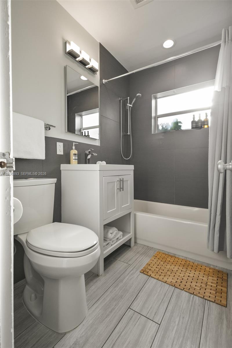 PLACIDO PLACE - Residential