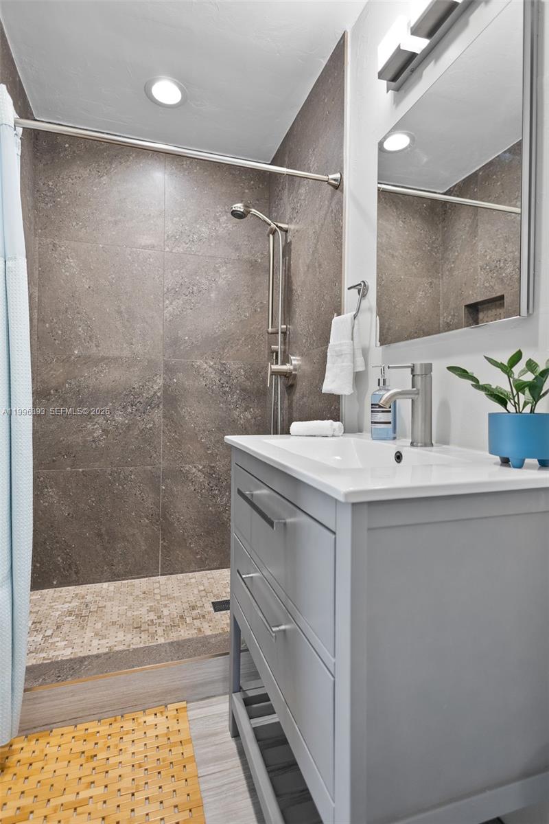 PLACIDO PLACE - Residential