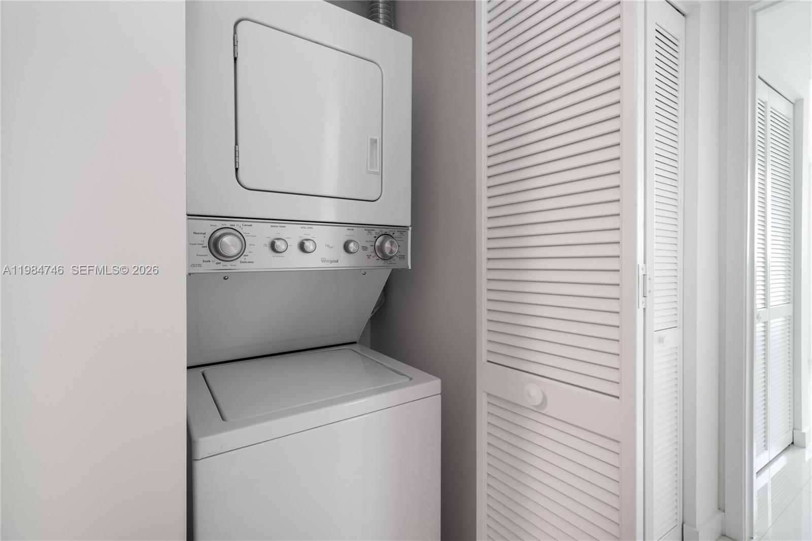 GRAND BAY COMMONS SOUTH - Residential Lease