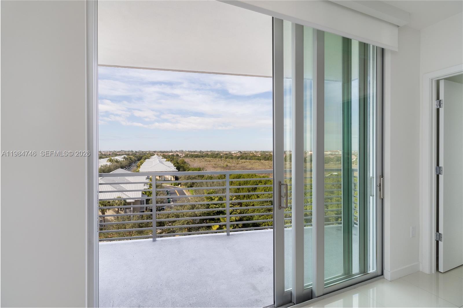 GRAND BAY COMMONS SOUTH - Residential Lease