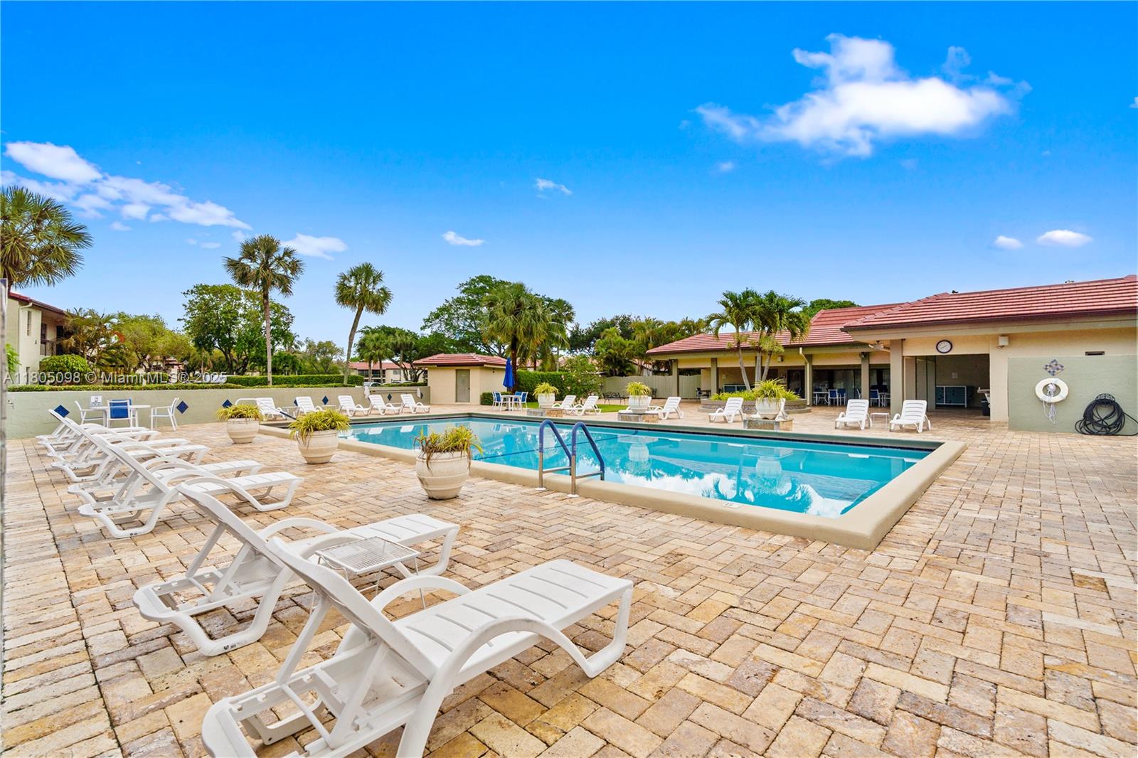 FAIRWAYS OF BOCA LAGO - Residential