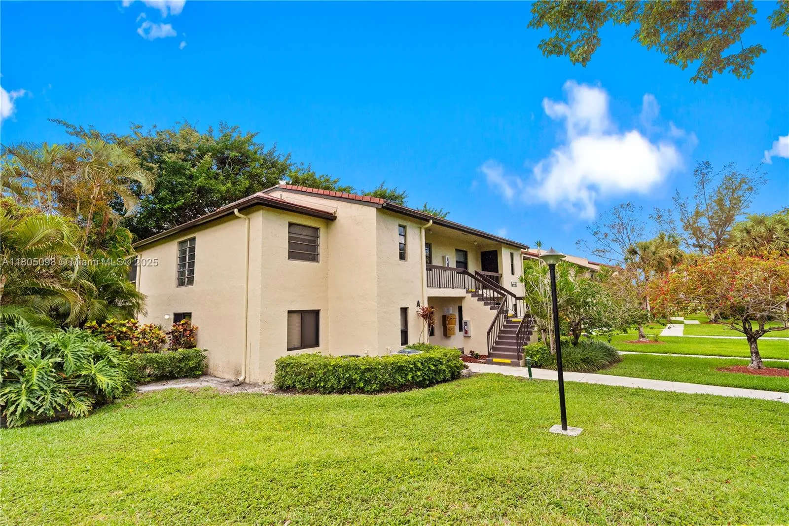 Boca Raton, Florida 33433, United States, 2 Bedrooms Bedrooms, ,2 BathroomsBathrooms,Residential,Active,132573
