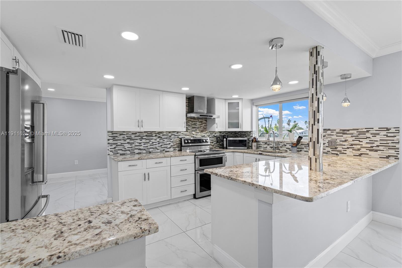 LAKES OF THE MEADOW-MEADO - Residential Lease