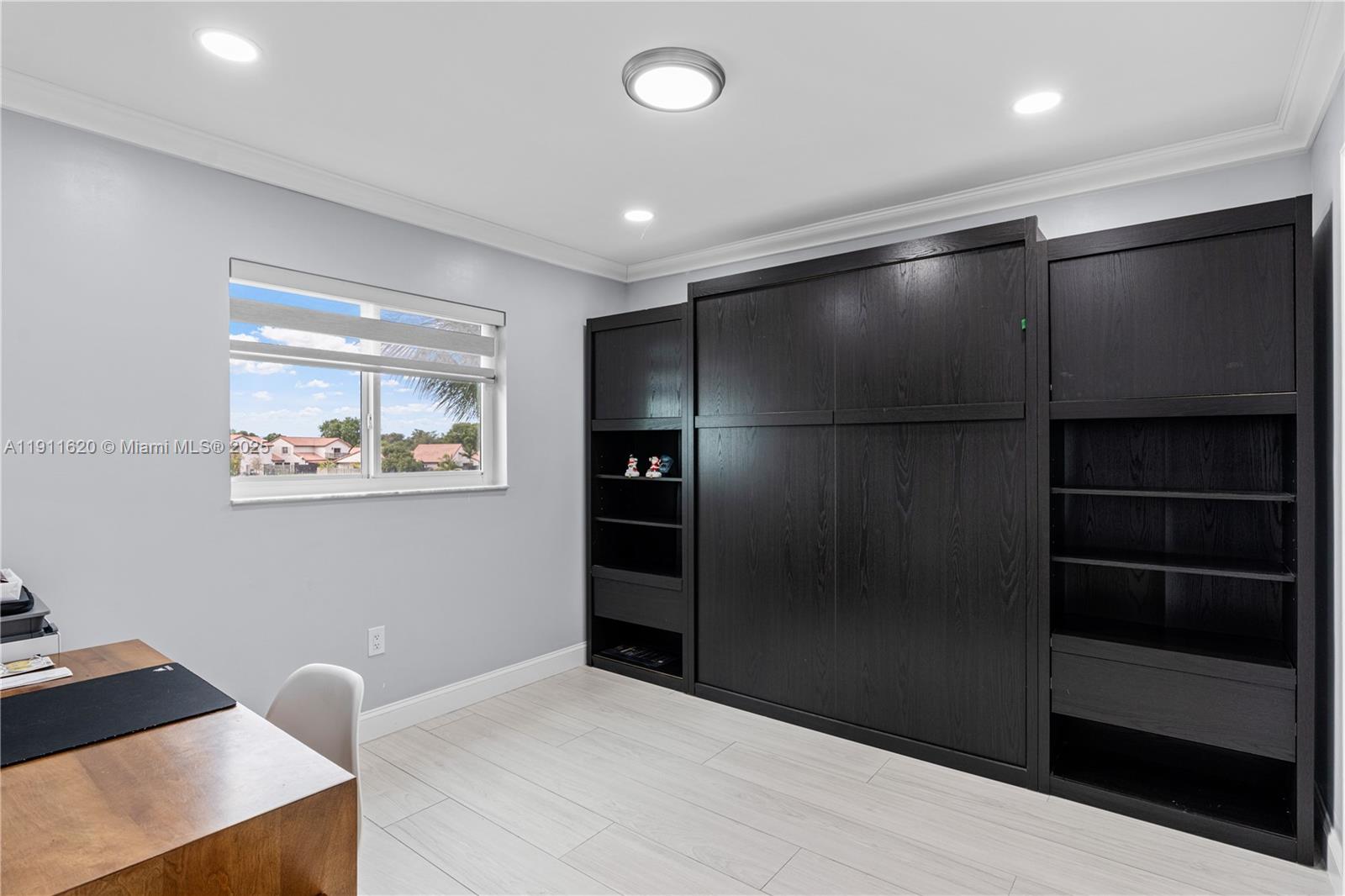 LAKES OF THE MEADOW-MEADO - Residential Lease