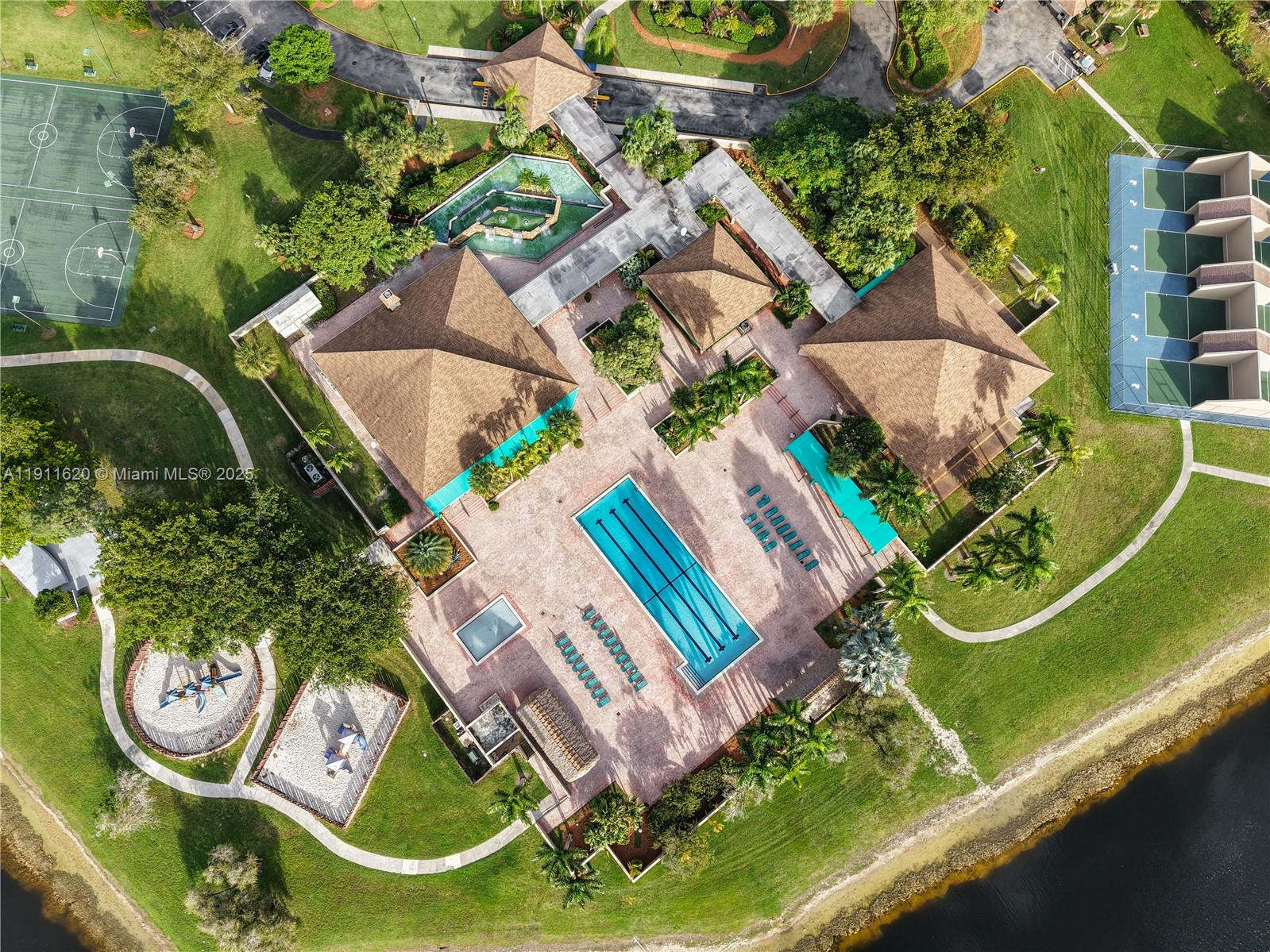 LAKES OF THE MEADOW-MEADO - Residential Lease