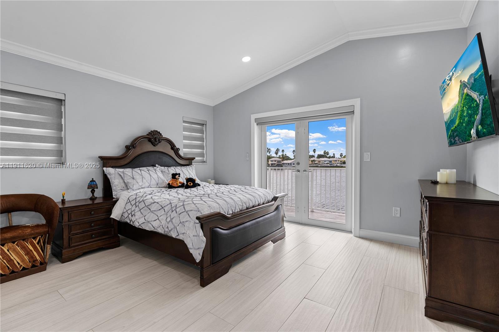 LAKES OF THE MEADOW-MEADO - Residential Lease