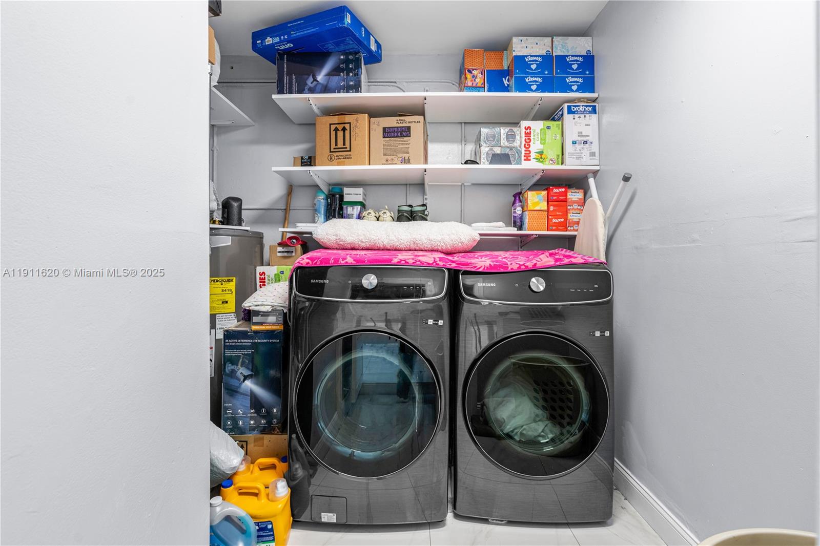 LAKES OF THE MEADOW-MEADO - Residential Lease