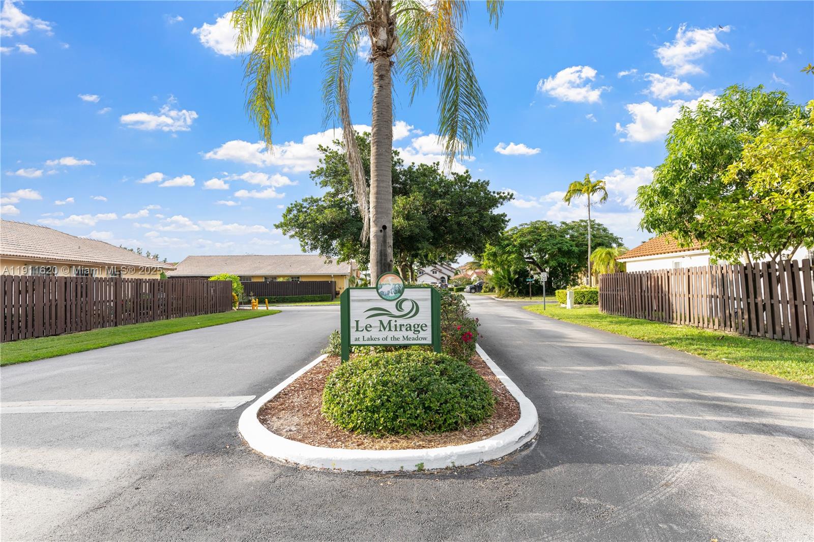 LAKES OF THE MEADOW-MEADO - Residential Lease