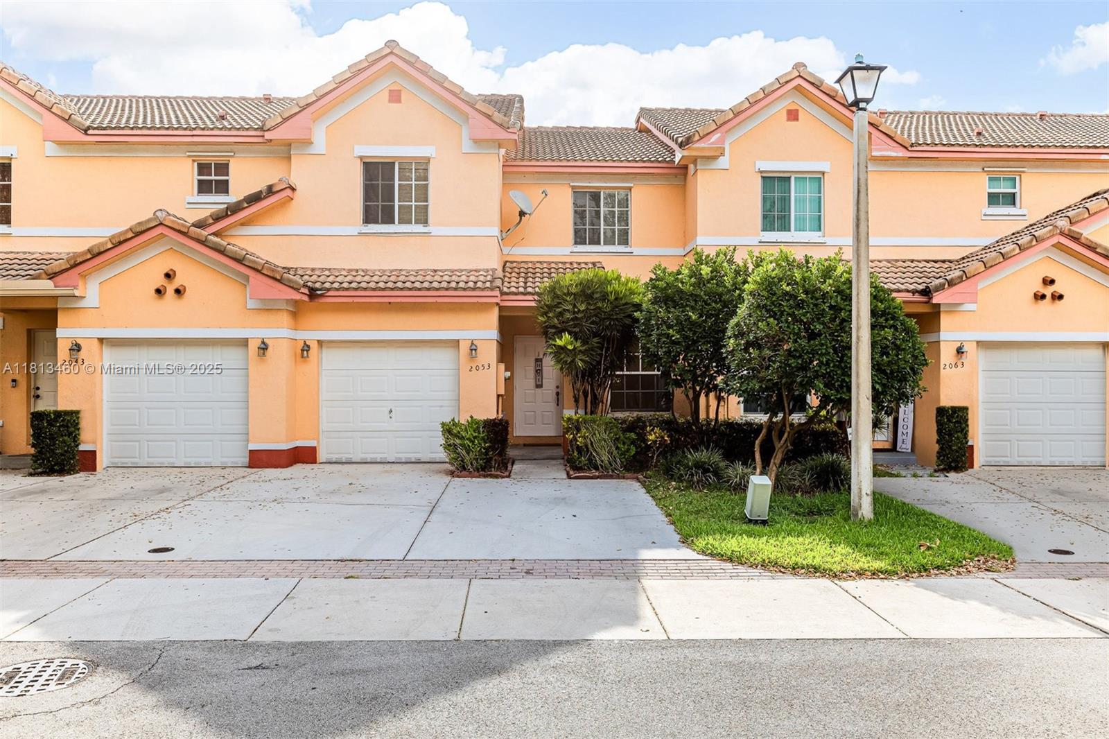 Property for Sale at 2053 Sw 87th Ter, Miramar, Broward County, Florida - Bedrooms: 3 
Bathrooms: 3  - $425,000