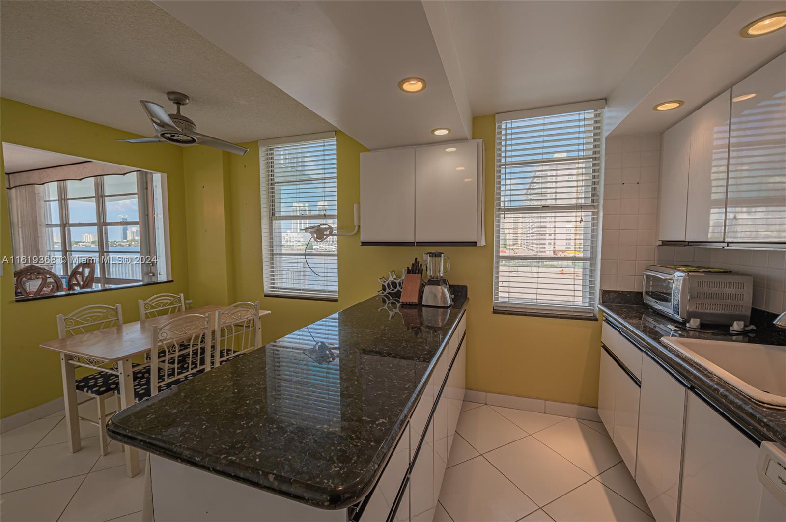 WINSTON TOWERS 500 CONDO - Residential