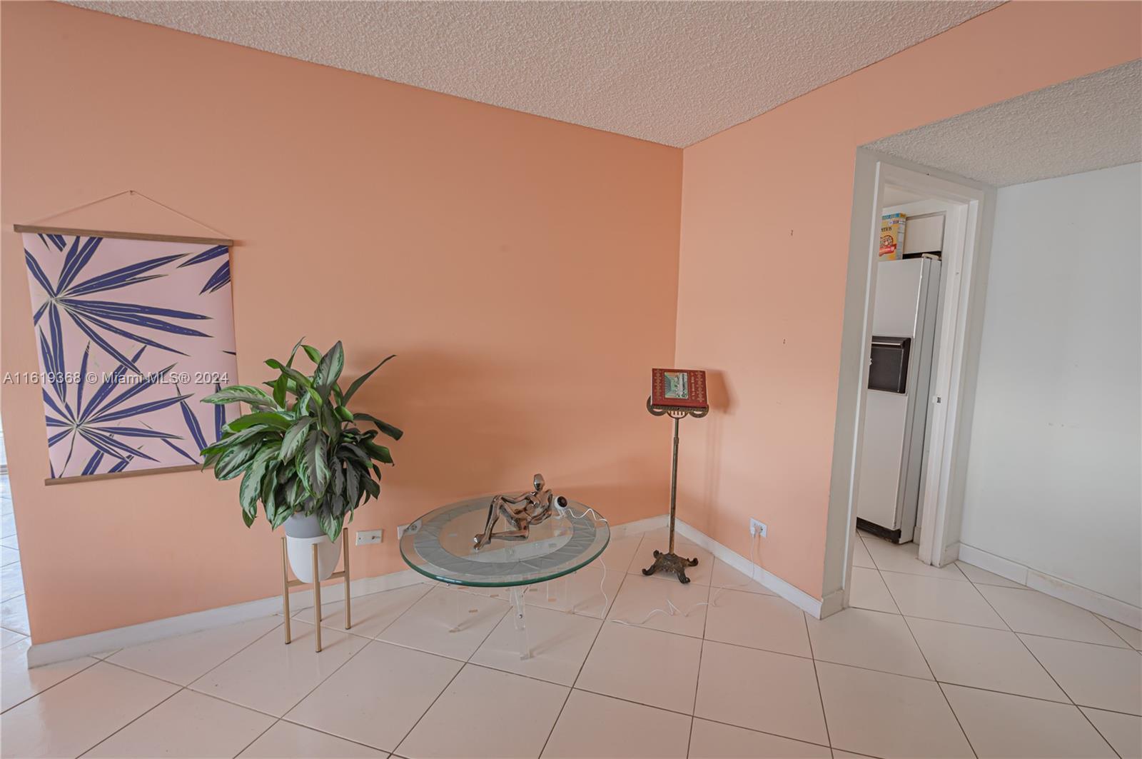 WINSTON TOWERS 500 CONDO - Residential