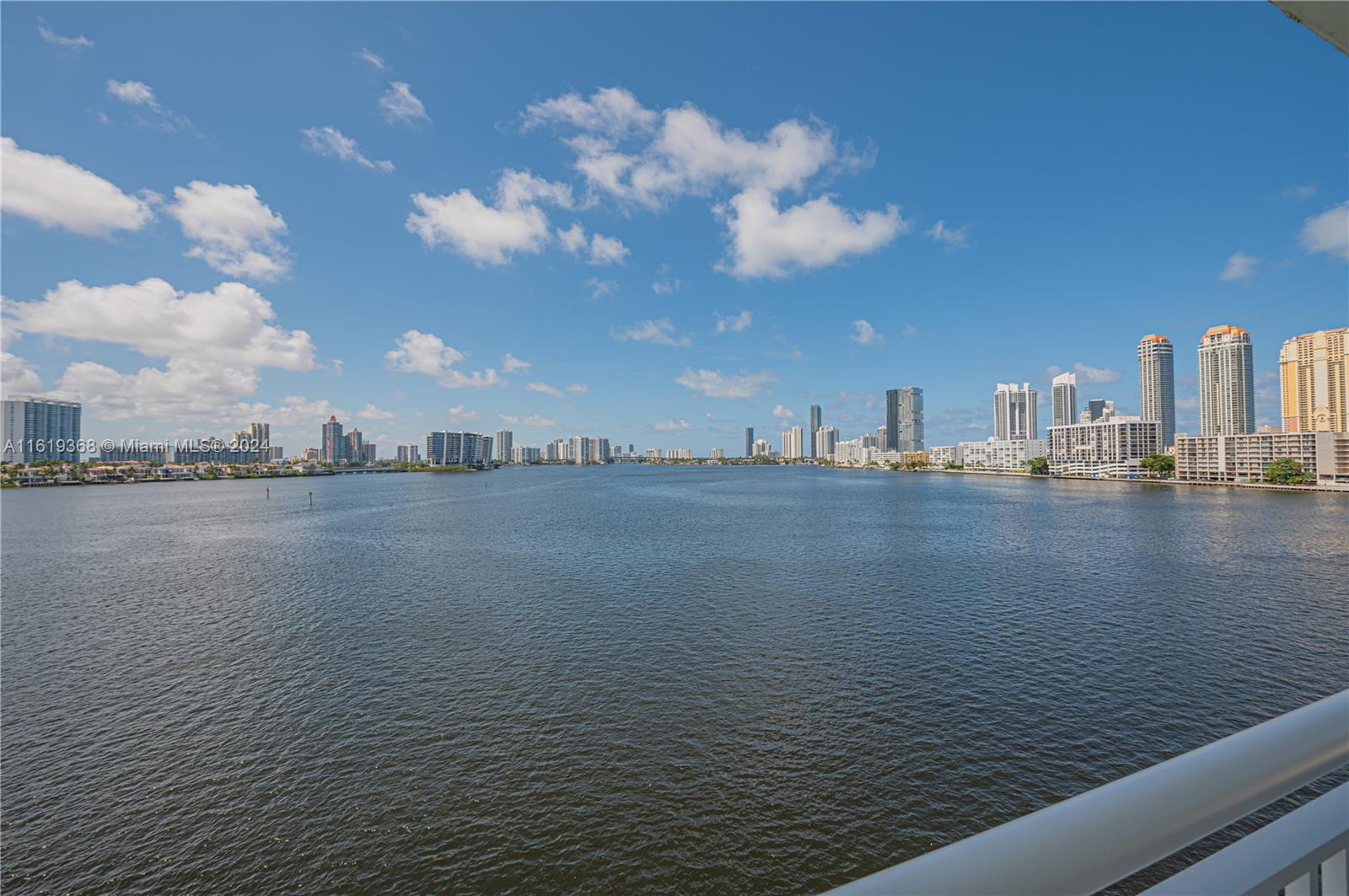WINSTON TOWERS 500 CONDO - Residential