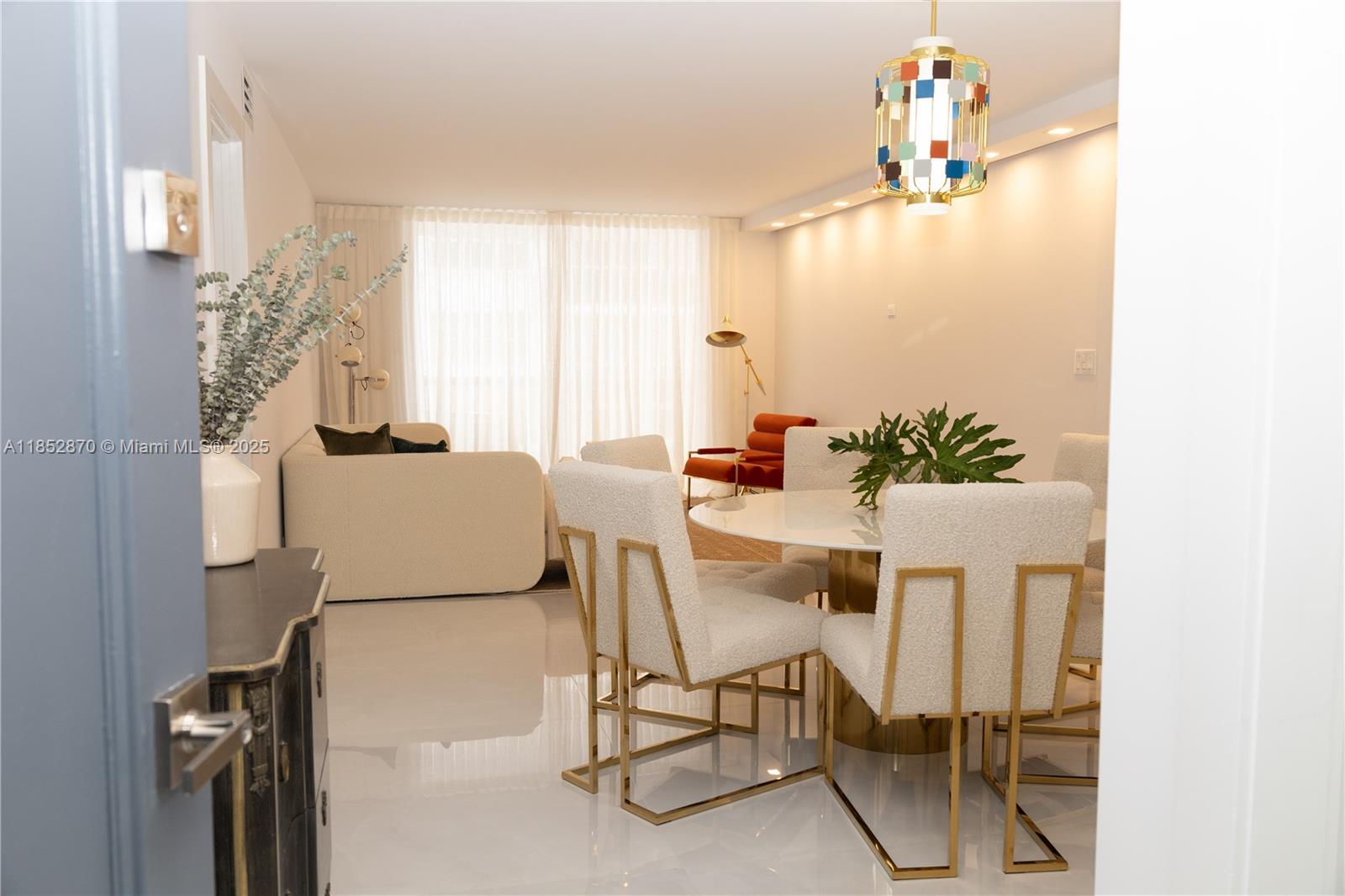 6039 Collins Ave 715
