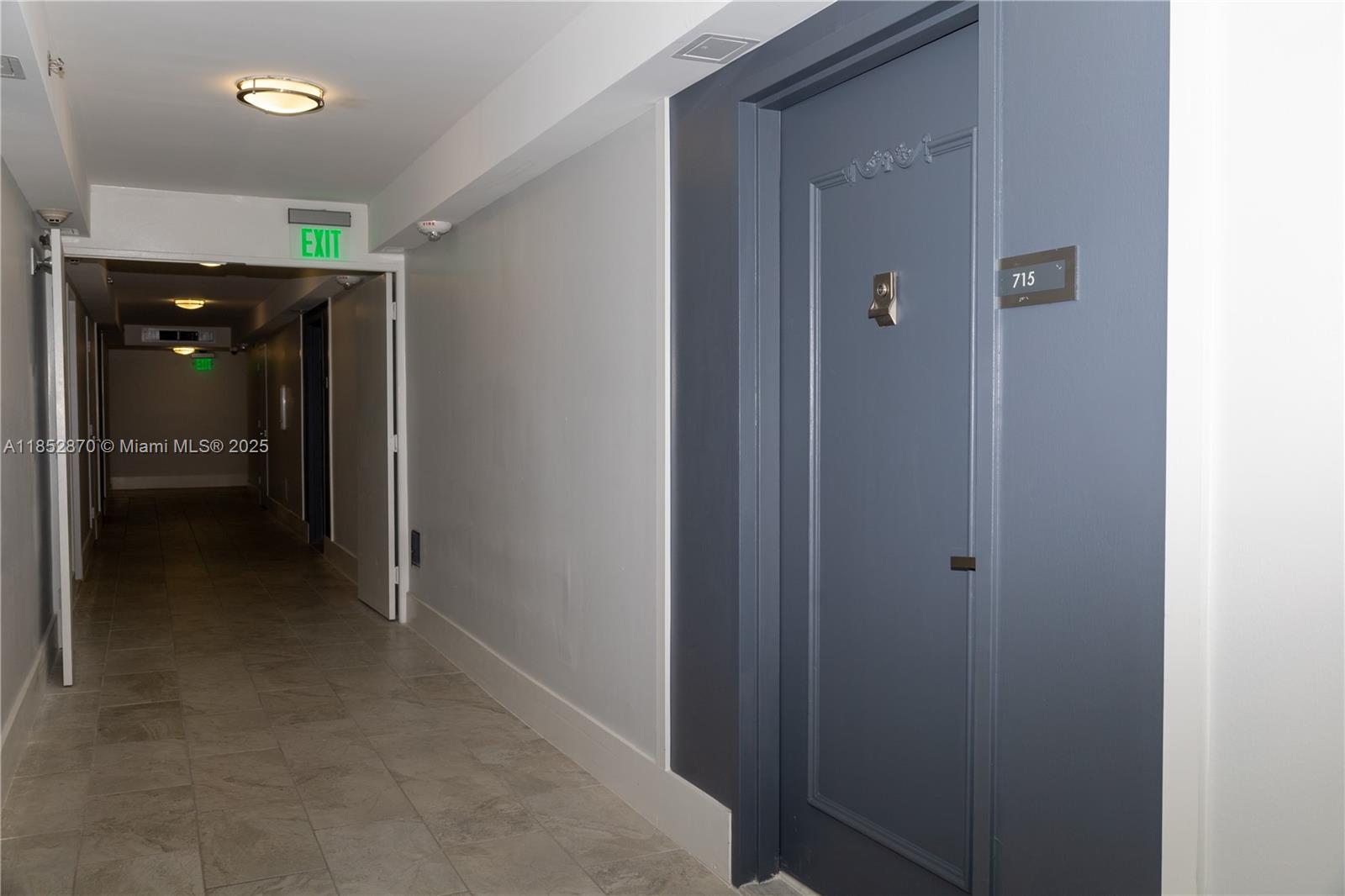 6039 Collins Ave 715