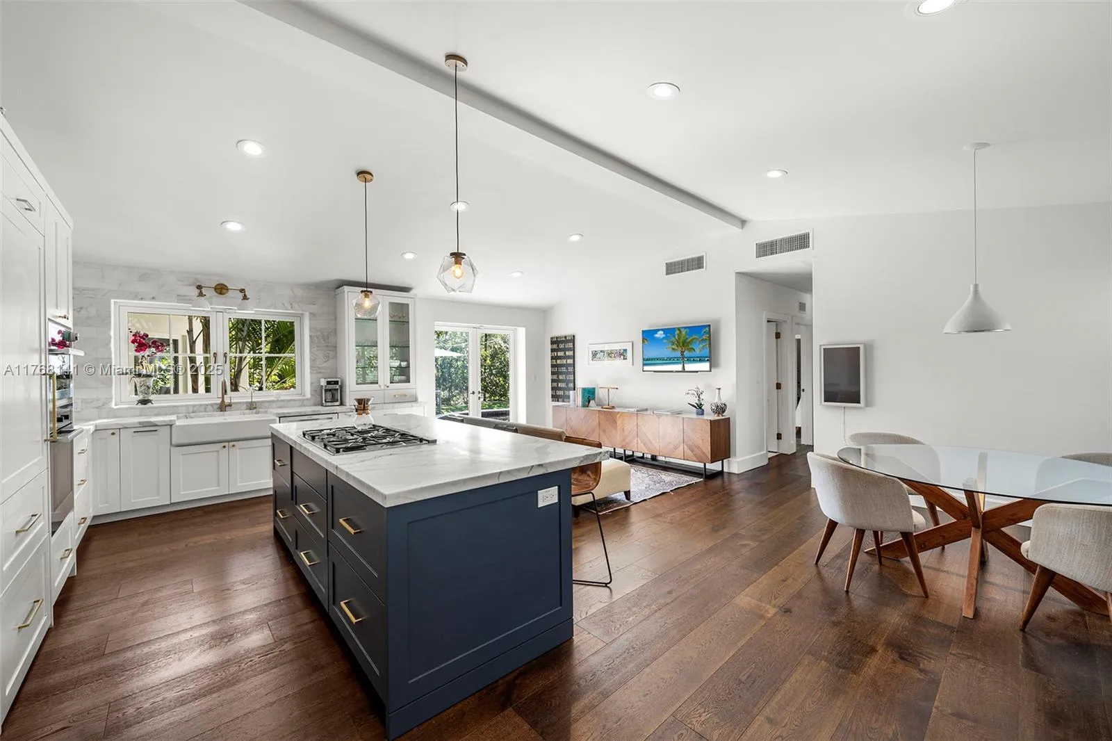 South Miami, Florida 33143, United States, 4 Bedrooms Bedrooms, ,4 BathroomsBathrooms,Residential,Active,92941