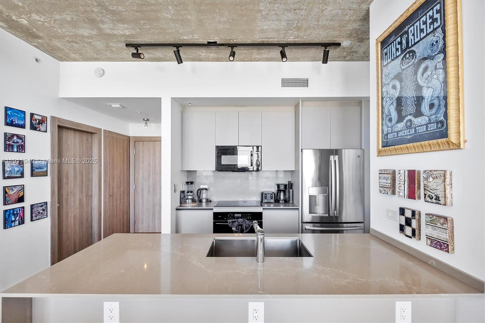 TWO MIDTOWN MIAMI CONDO - Residential