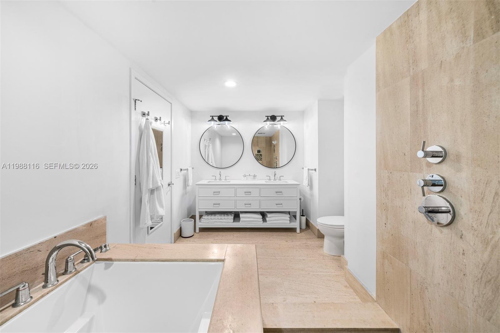 MEI CONDO - Residential