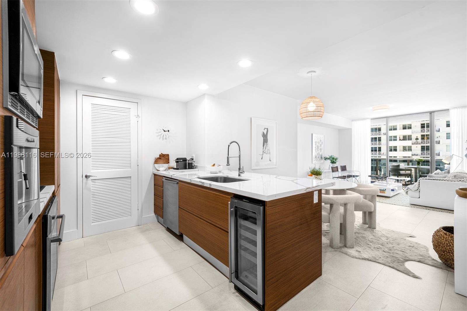 MEI CONDO - Residential