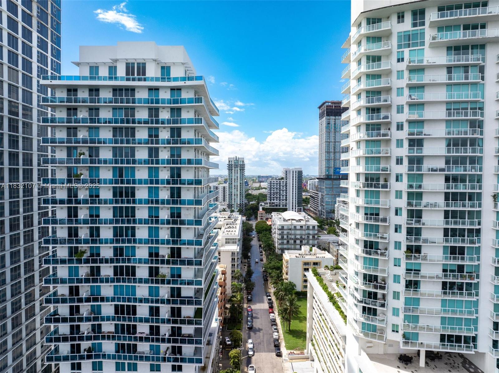 STAR LOFTS ON THE BAY CON - Residential