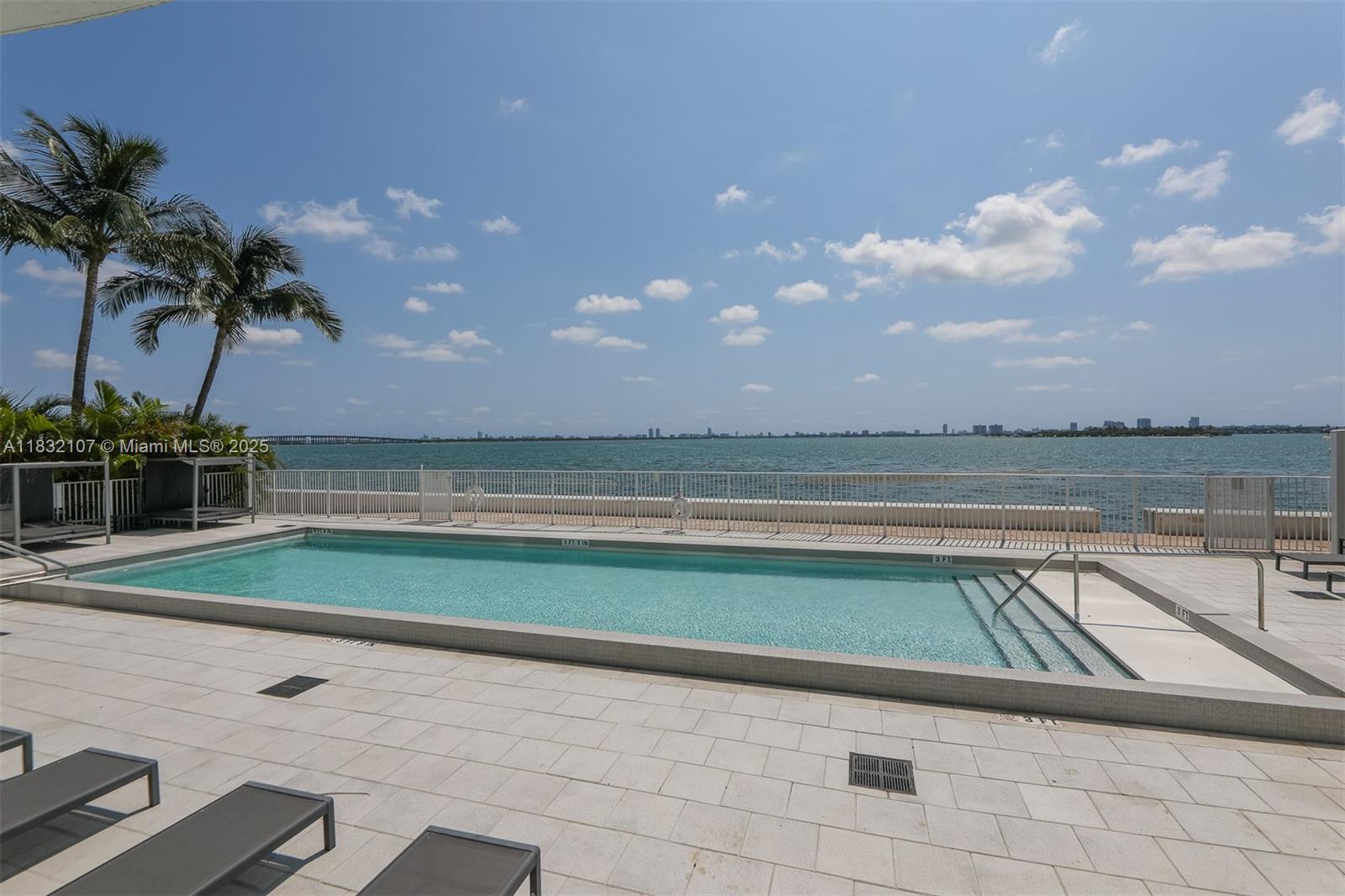 STAR LOFTS ON THE BAY CON - Residential