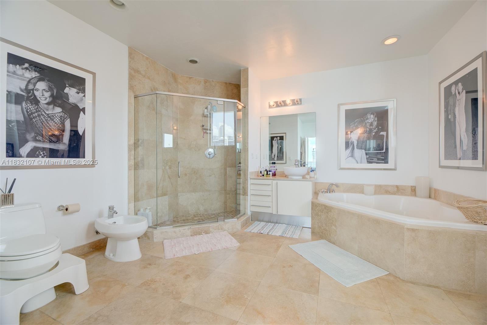 STAR LOFTS ON THE BAY CON - Residential