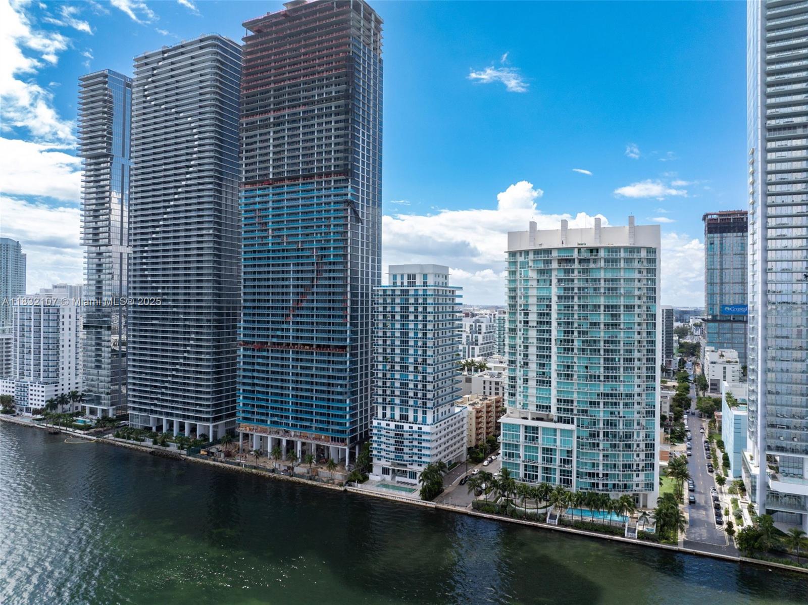 STAR LOFTS ON THE BAY CON - Residential