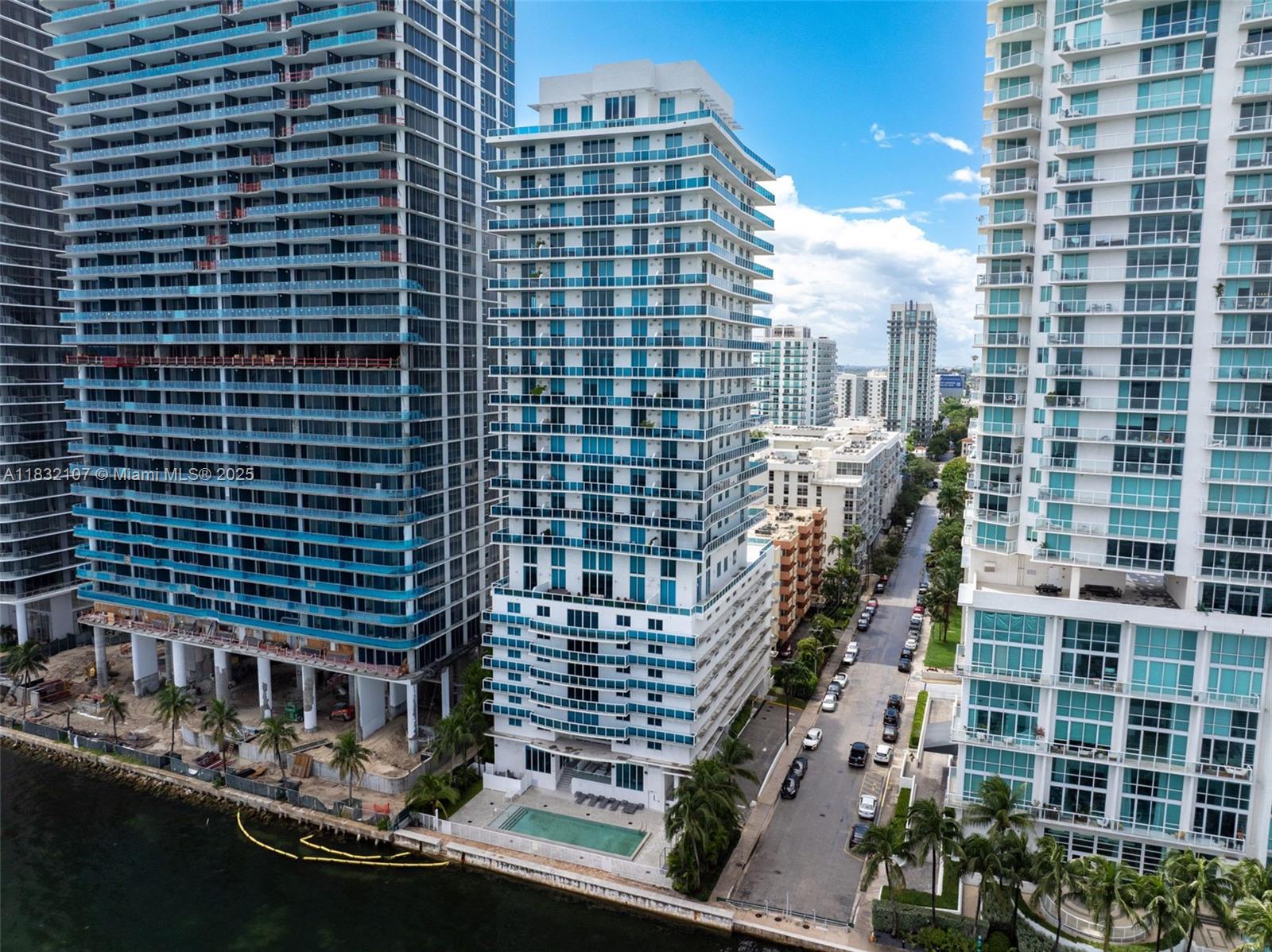 STAR LOFTS ON THE BAY CON - Residential