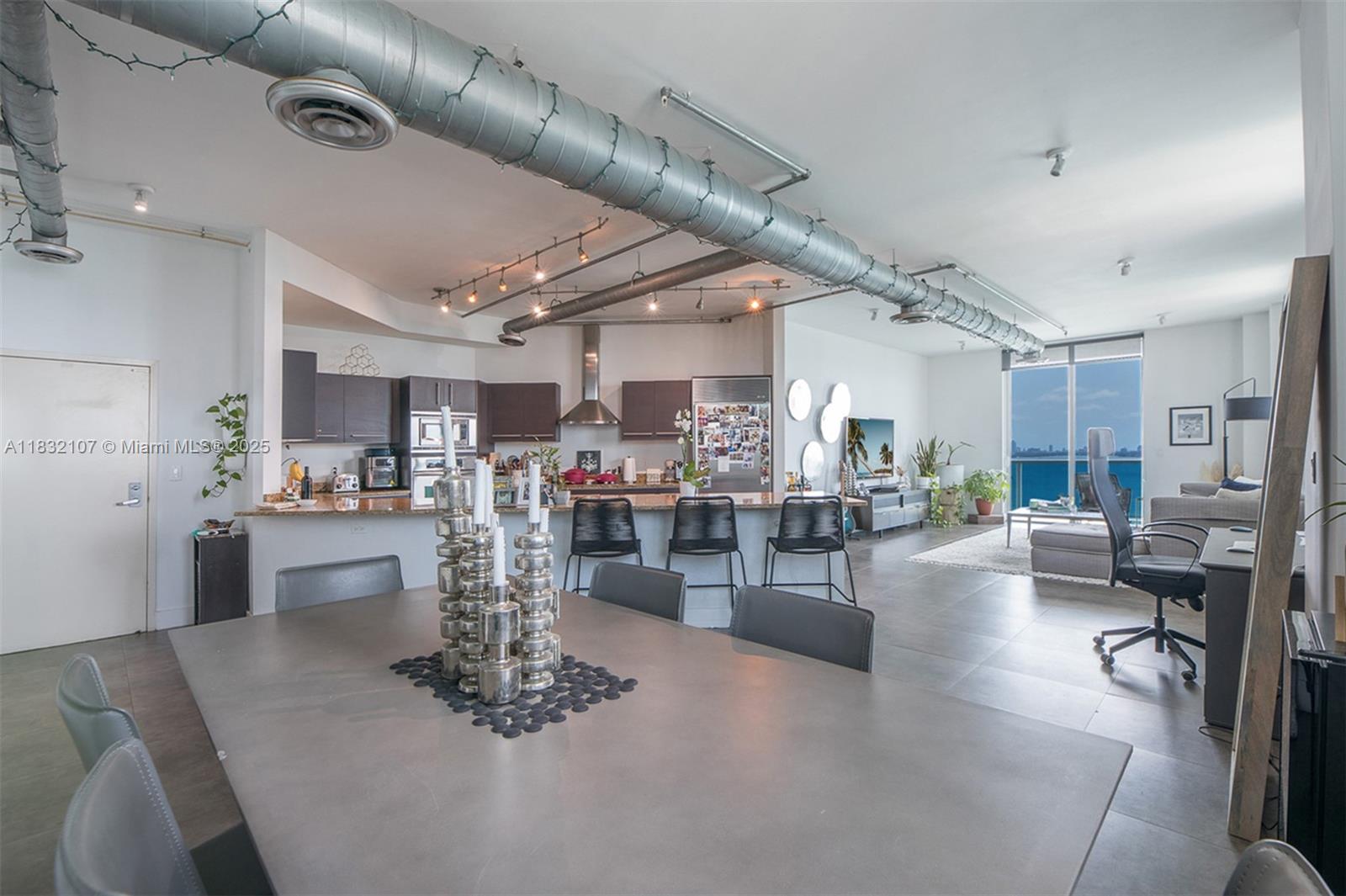 STAR LOFTS ON THE BAY CON - Residential