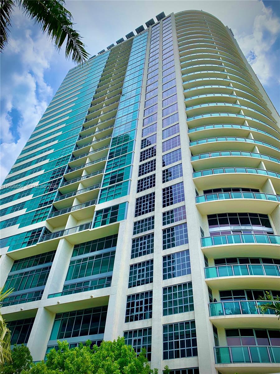 3301 NE 1st Ave H0909